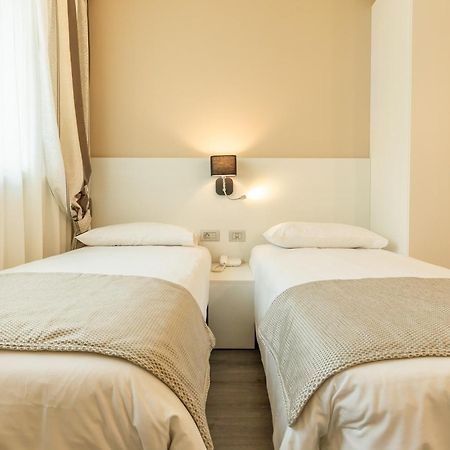 La Dolce Vita Hotel Ментона Екстериор снимка
