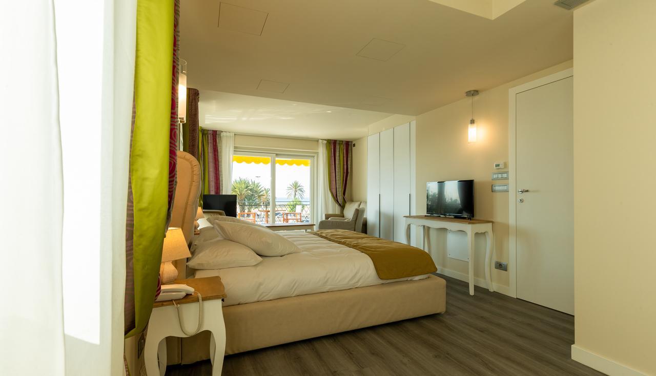 La Dolce Vita Hotel Ментона Екстериор снимка
